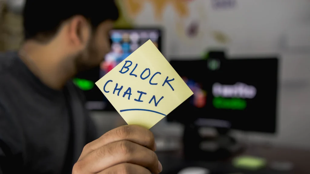Notiz Block Chain auf Zettel 